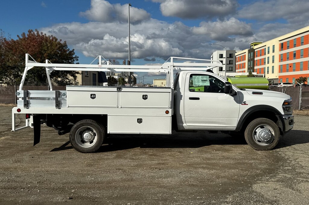 New 2026 Ram 5500 Chassis Cab 5500 TRADESMAN CHASSIS REGULAR CAB 4X4 84' CA Pickup