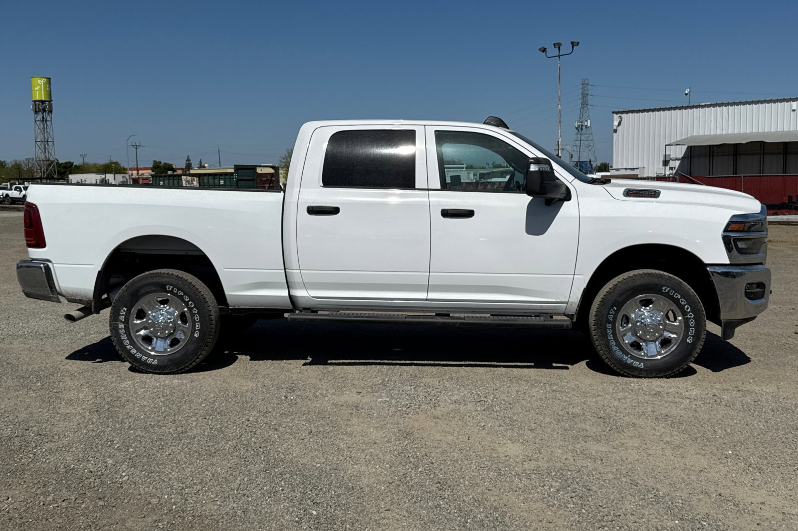 2025 Ram 2500 Tradesman photo 3