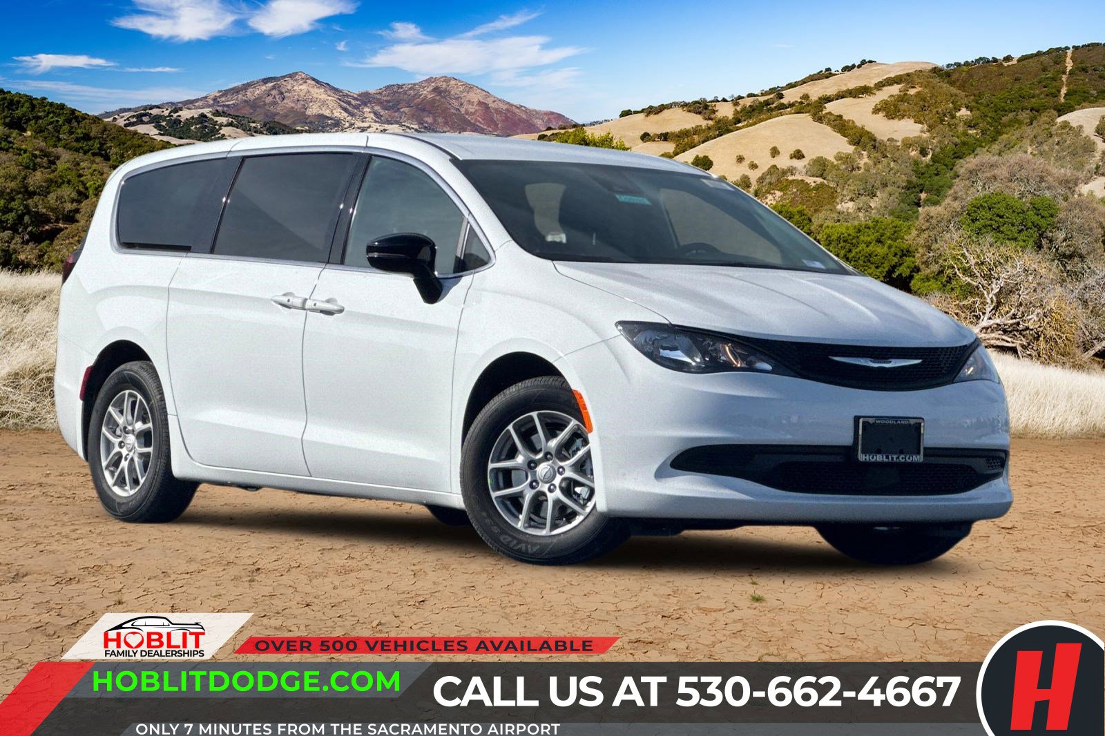 2026 Chrysler Voyager LX's photo