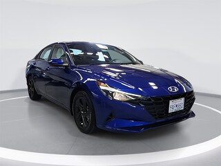 2022 Hyundai Elantra SEL Sedan
