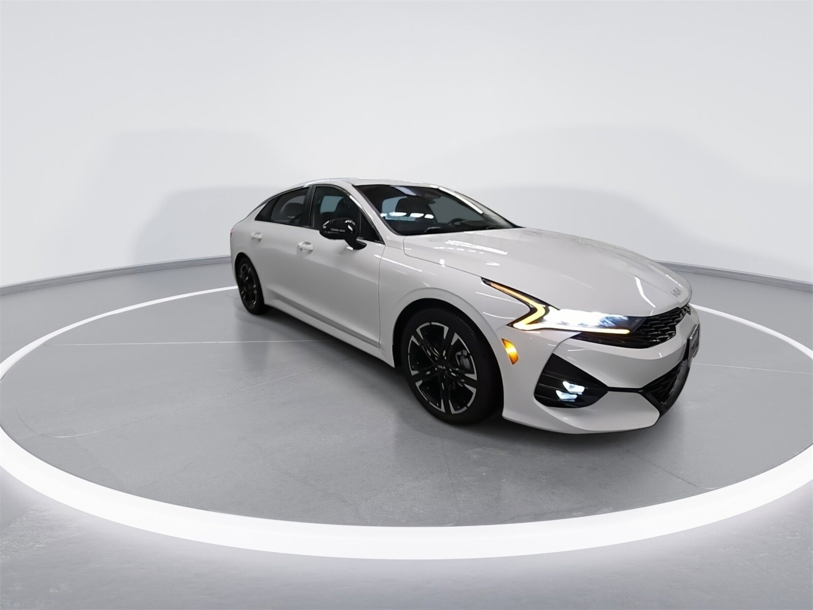 2022 Kia K5 GT-Line photo 2