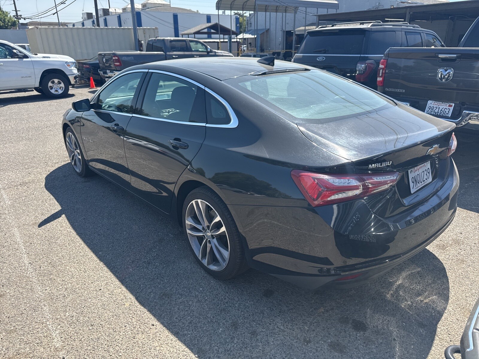 2022 Chevrolet Malibu 1LT photo 2