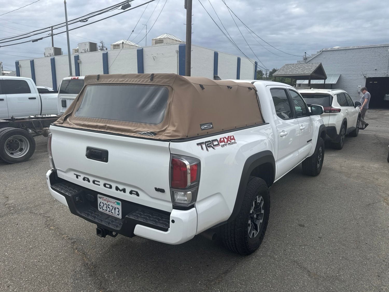 2023 Toyota Tacoma TRD Off-Road V6 photo 3