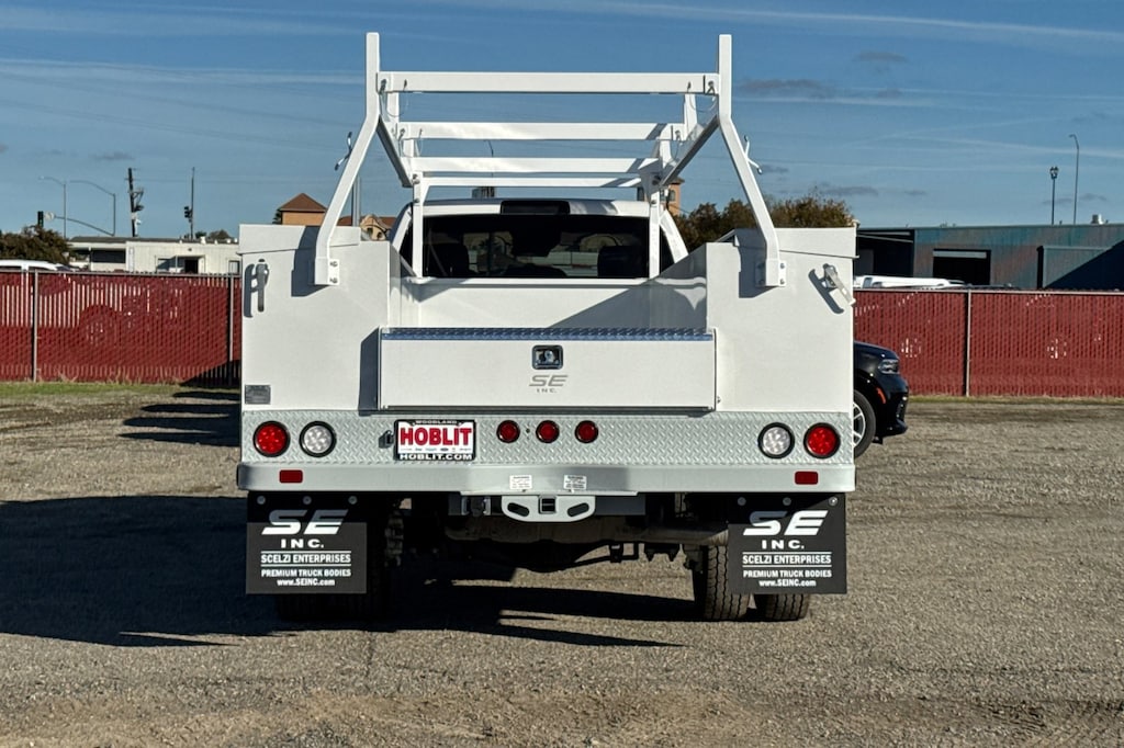 New 2026 Ram 5500 Chassis Cab 5500 TRADESMAN CHASSIS REGULAR CAB 4X4 84' CA Pickup