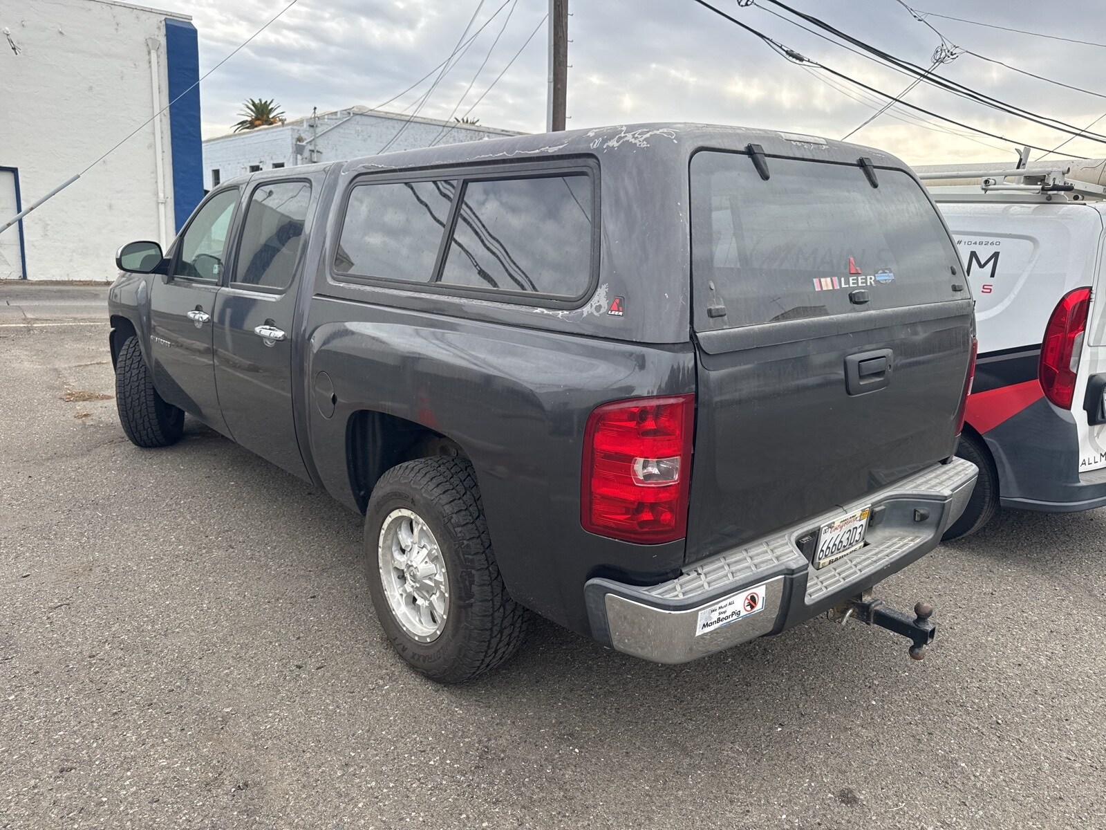 2011 Chevrolet Silverado 1500 LT photo 2