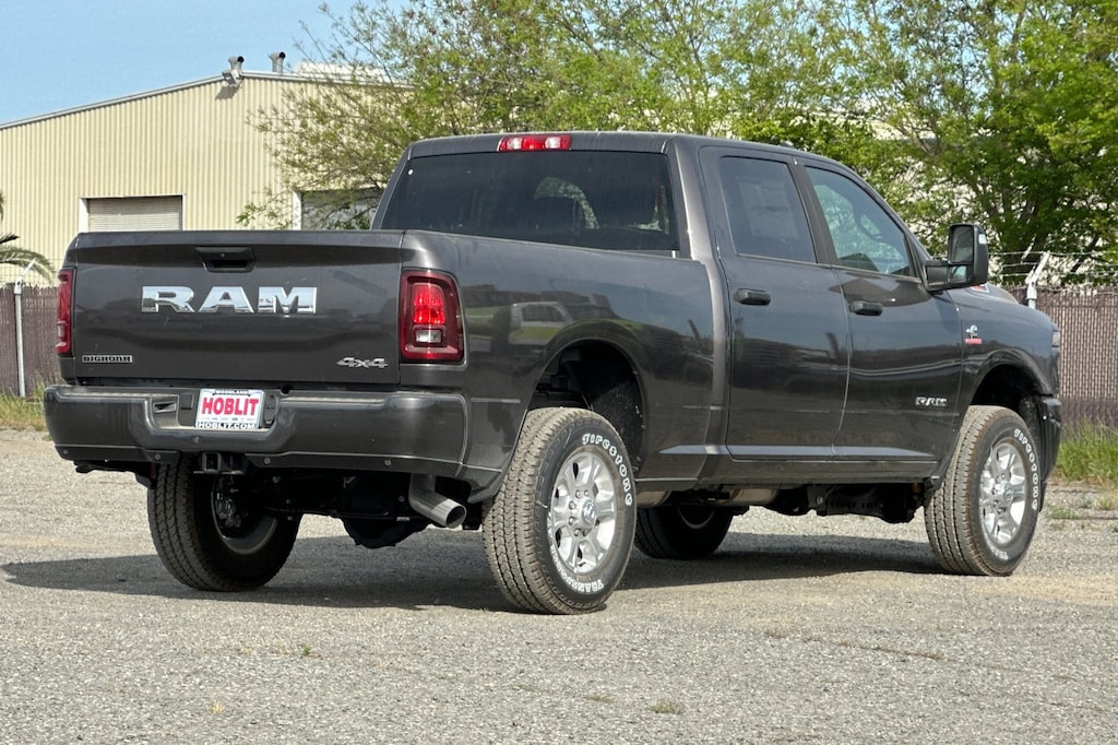 New 2026 Ram 2500 BIG HORN CREW CAB 4X4 6'4 BOX Pickup