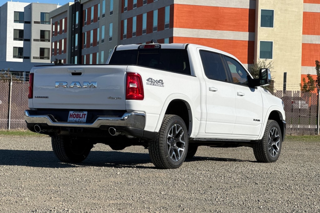 New 2026 Ram 1500 LARAMIE CREW CAB 4X4 5'7 BOX Pickup