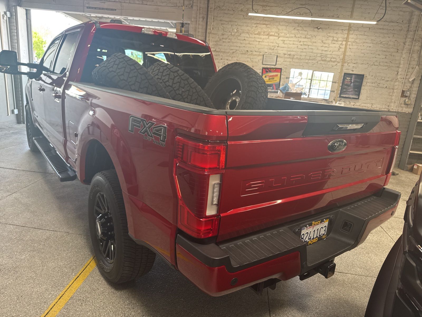 2020 Ford F-250SD Lariat photo 2
