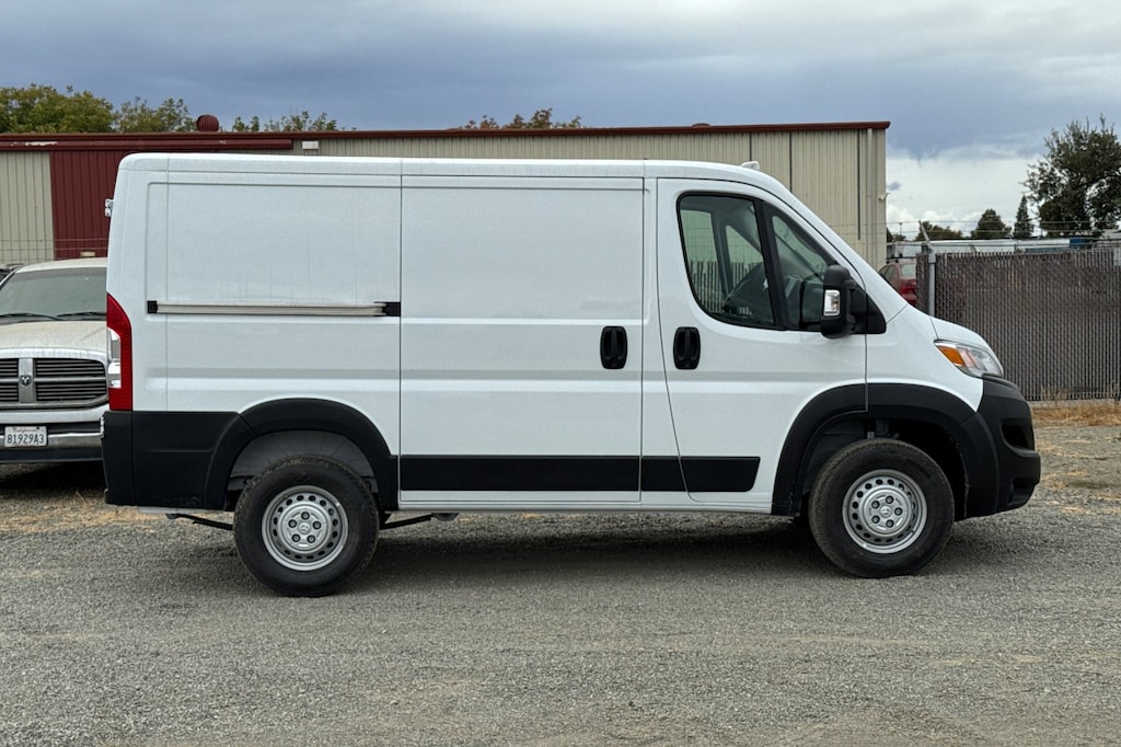 New 2026 Ram ProMaster PROMASTER 1500 TRADESMAN CARGO VAN LOW ROOF 118' W Cargo Van