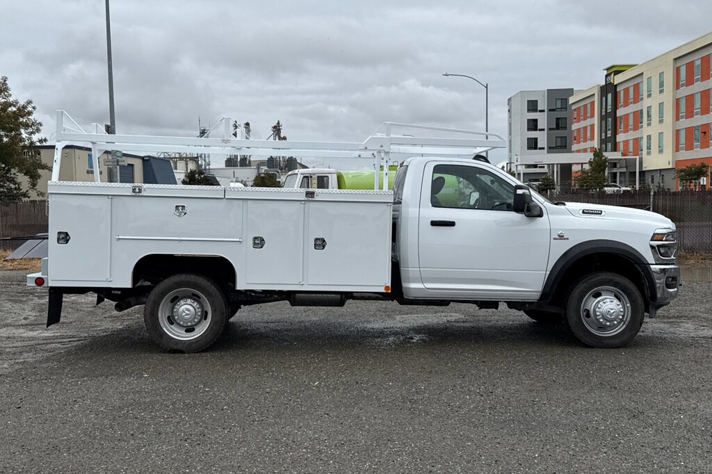 New 2026 Ram 5500 Chassis Cab 5500 TRADESMAN CHASSIS REGULAR CAB 4X4 84' CA Pickup