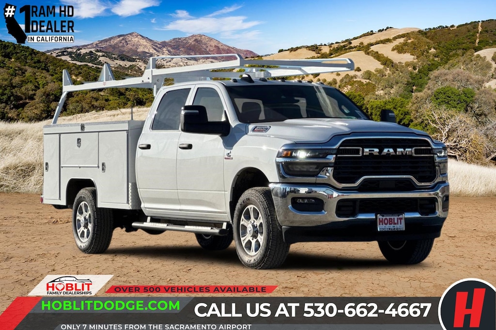 New 2026 Ram 3500 Chassis Cab 3500 TRADESMAN CREW CAB CHASSIS 4X4 60' CA Pickup