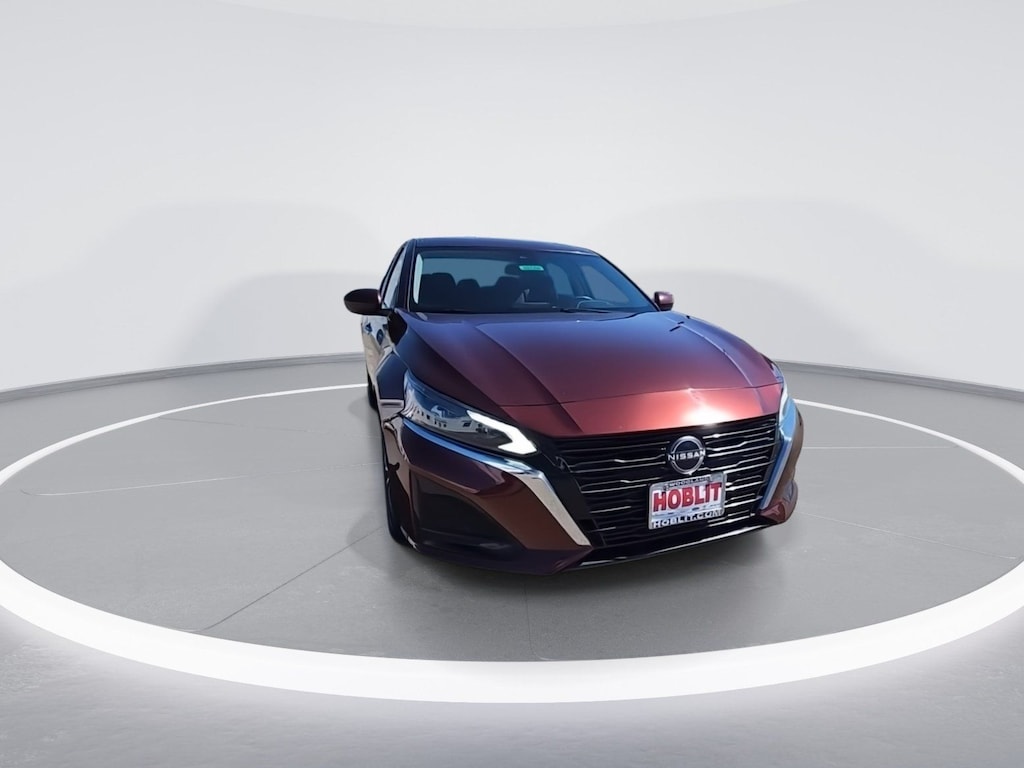 Used 2023 Nissan Altima 2.5 SV Sedan