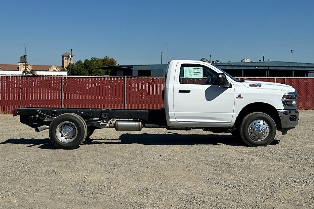New 2025 Ram 3500 Chassis Cab 3500 TRADESMAN CHASSIS REGULAR CAB 4X4 84' CA Pickup