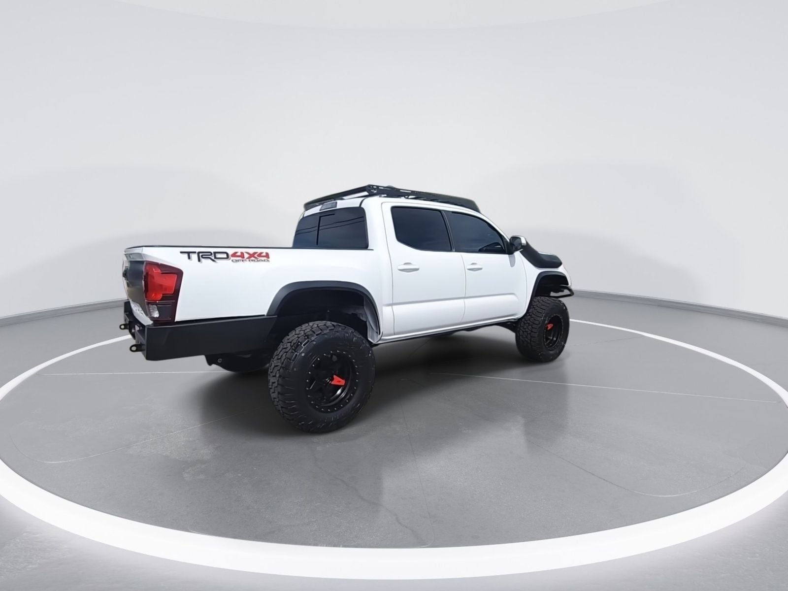 2018 Toyota Tacoma TRD Off-Road V6 photo 3
