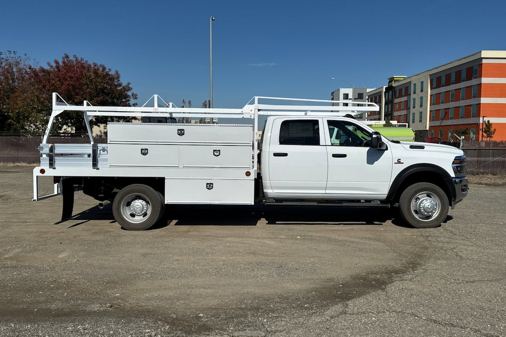 New 2026 Ram 5500 Chassis Cab 5500 TRADESMAN CHASSIS CREW CAB 4X4 84' CA Pickup
