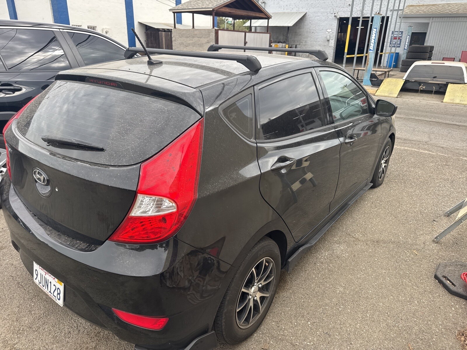2017 Hyundai Accent SE photo 3