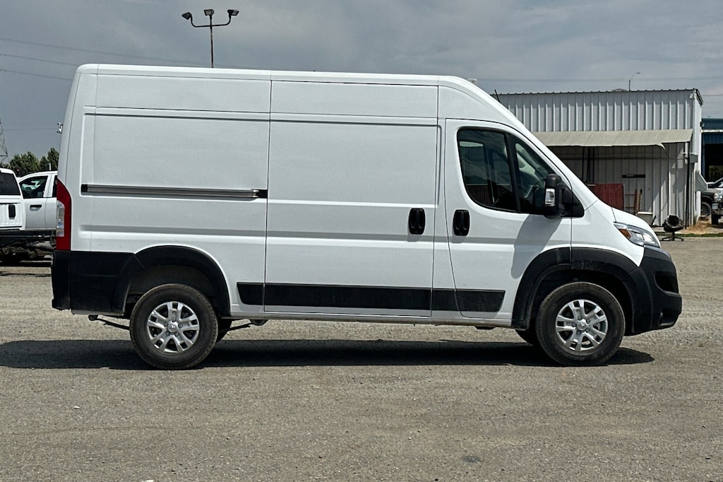 New 2025 Ram ProMaster PROMASTER 1500 SLT CARGO VAN HIGH ROOF 136' WB Cargo Van