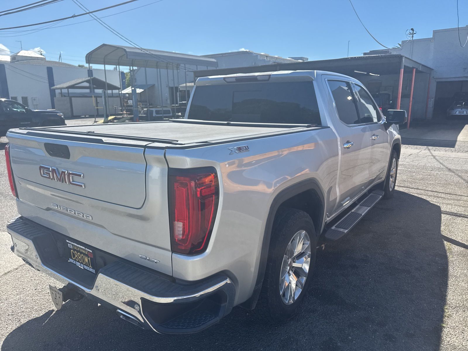 2019 GMC Sierra 1500 SLT photo 3