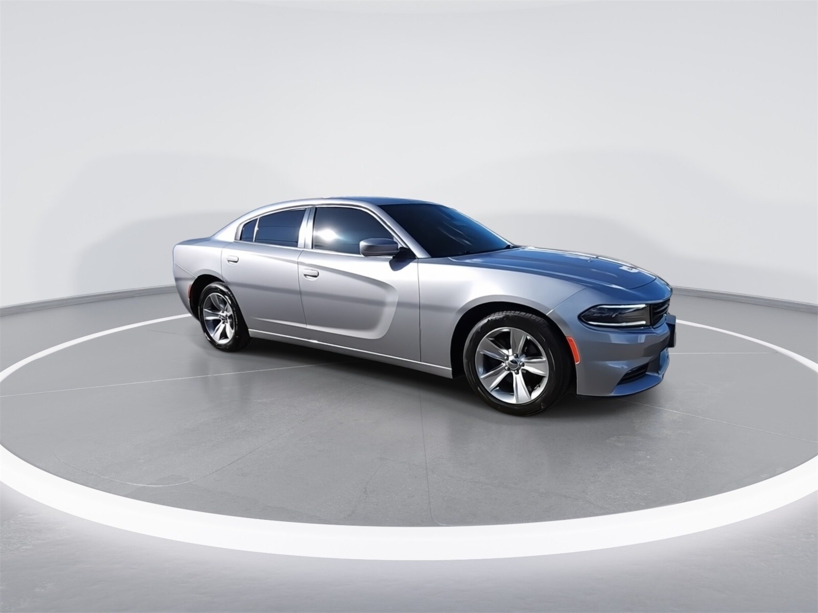 2018 Dodge Charger SXT Plus photo 2