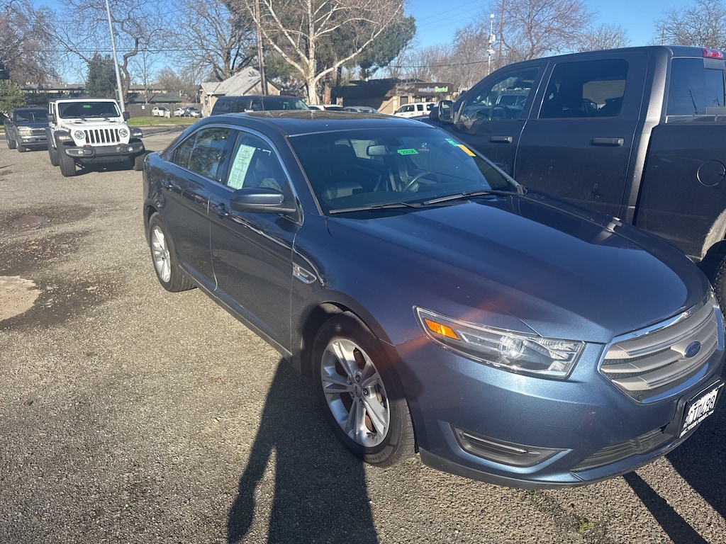 Used 2018 Ford Taurus SEL Sedan