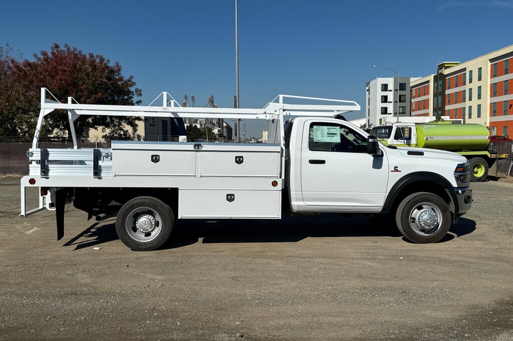 New 2026 Ram 5500 Chassis Cab 5500 TRADESMAN CHASSIS REGULAR CAB 4X2 84' CA Pickup