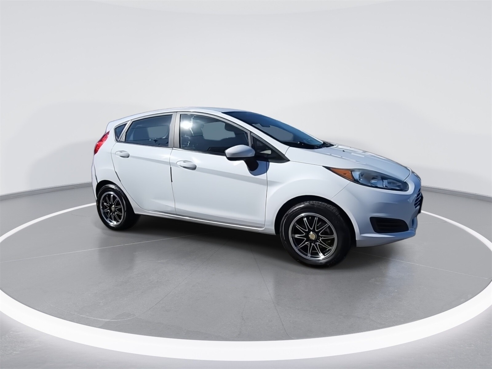 2018 Ford Fiesta S photo 2