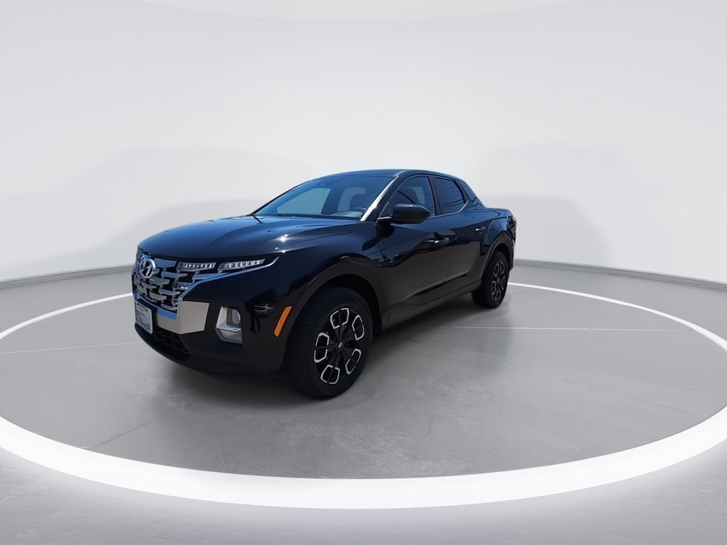 Used 2023 Hyundai Santa Cruz SE Truck
