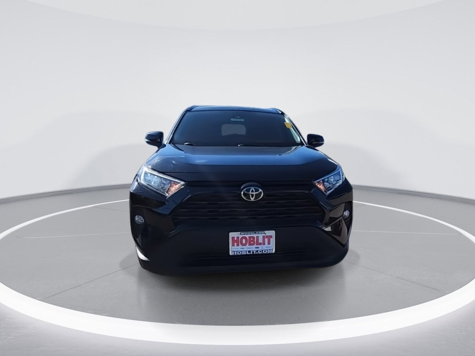 2021 Toyota RAV4 XLE photo 2