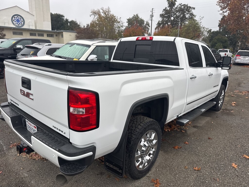 Used 2019 GMC Sierra 2500HD Denali Truck