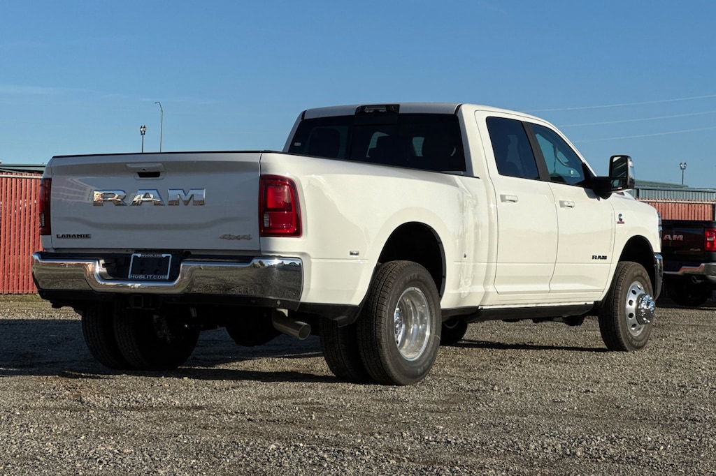 New 2026 Ram 3500 LARAMIE CREW CAB 4X4 8' BOX Pickup