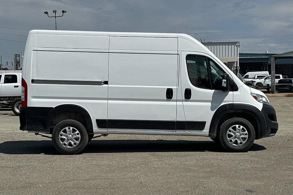 New 2025 Ram ProMaster PROMASTER 1500 SLT CARGO VAN HIGH ROOF 136' WB Cargo Van