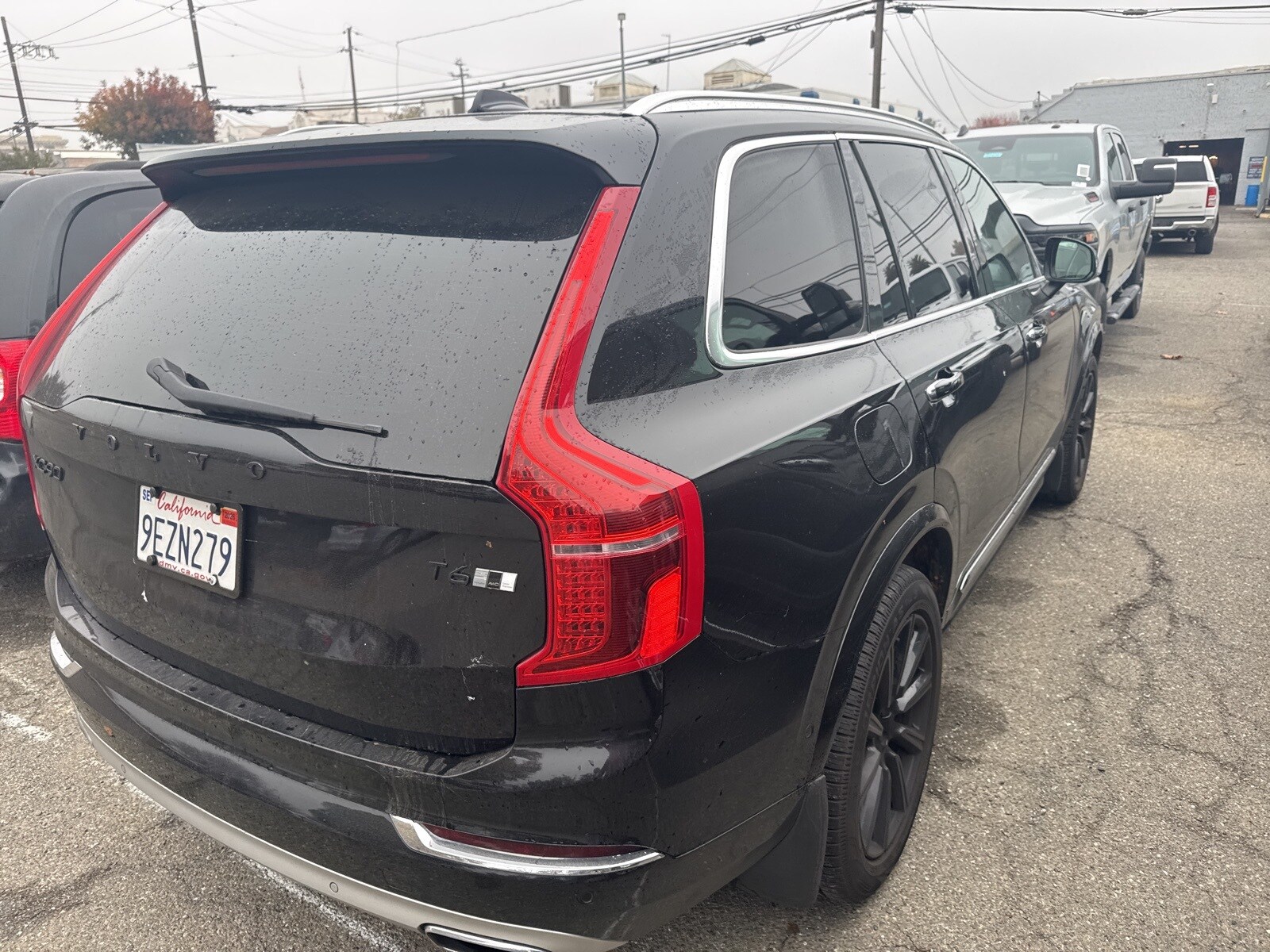 2017 Volvo XC90 T6 Inscription photo 2