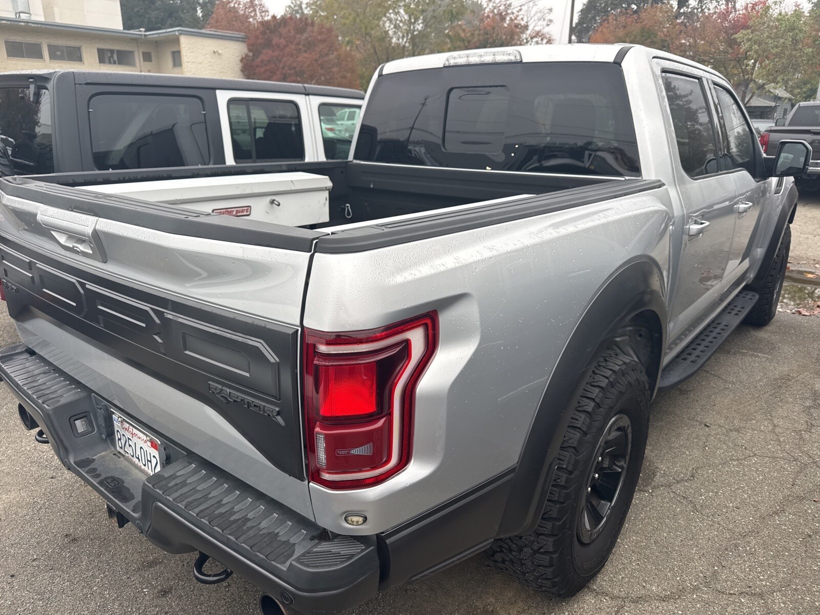 2017 Ford F-150 Raptor photo 2