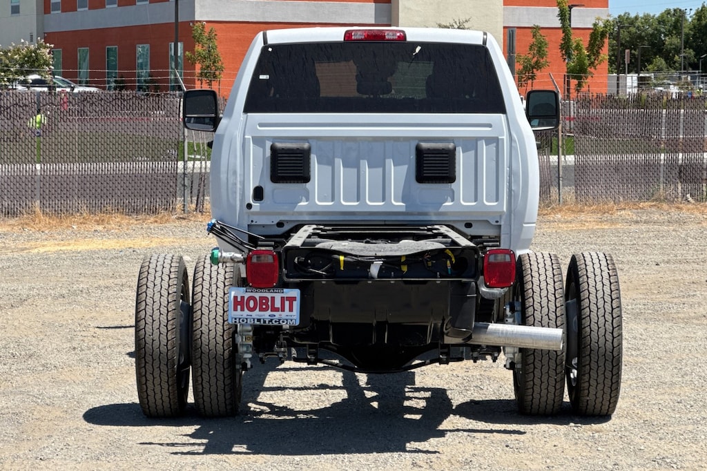 New 2025 Ram 5500 Chassis Cab 5500 TRADESMAN CHASSIS CREW CAB 4X4 84' CA Pickup