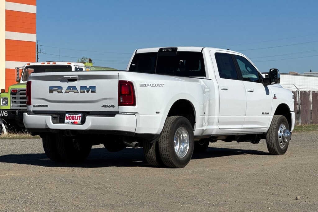 New 2026 Ram 3500 LARAMIE CREW CAB 4X4 8' BOX Pickup