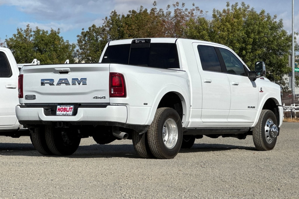 New 2026 Ram 3500 LIMITED LONGHORN MEGA CAB 4X4 6'4 BOX Pickup
