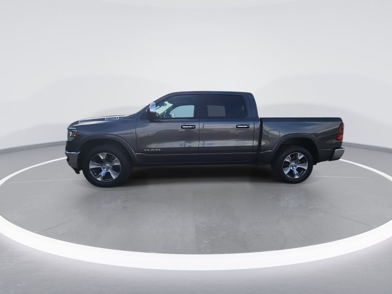 2019 Ram 1500 Laramie photo 4