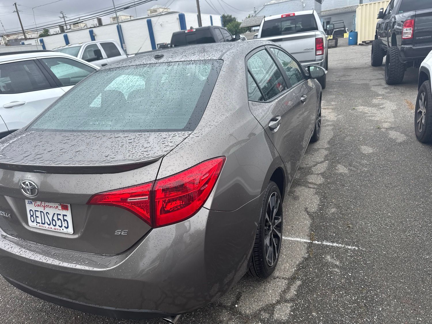 2018 Toyota Corolla SE photo 3
