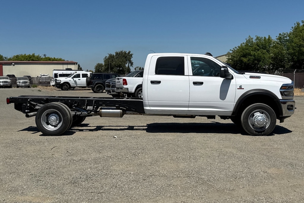 New 2025 Ram 5500 Chassis Cab 5500 TRADESMAN CHASSIS CREW CAB 4X4 84' CA Pickup