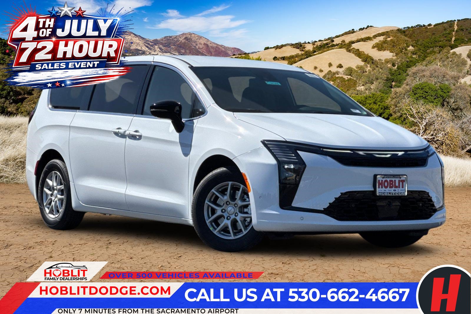 2027 Chrysler Pacifica Select's photo