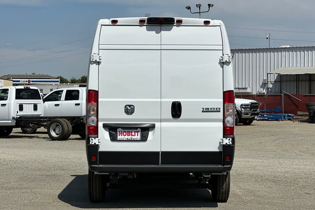 New 2025 Ram ProMaster PROMASTER 1500 SLT CARGO VAN HIGH ROOF 136' WB Cargo Van