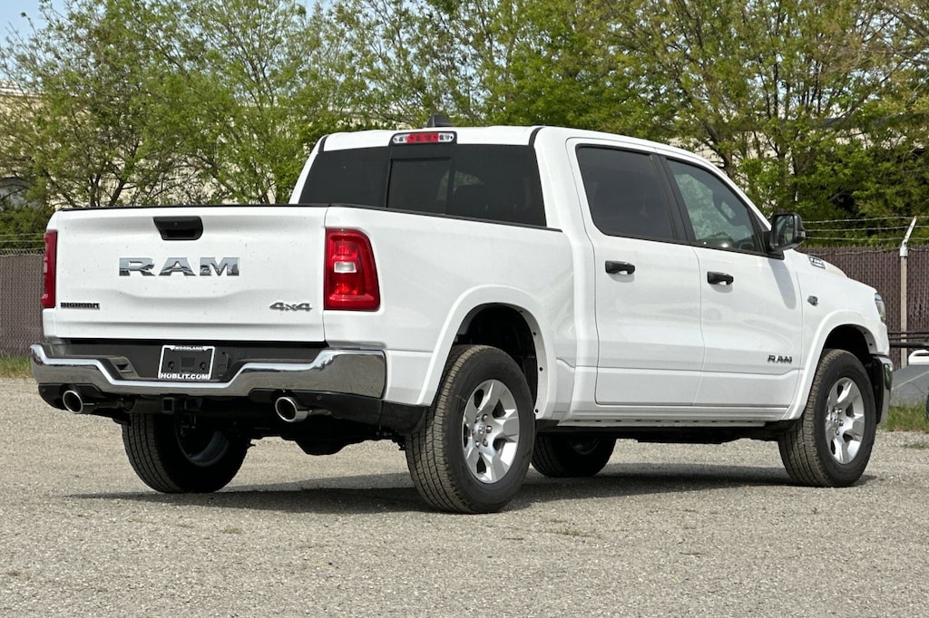 New 2026 Ram 1500 BIG HORN CREW CAB 4X4 5'7 BOX Pickup