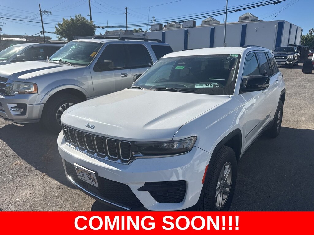 Used 2023 Jeep Grand Cherokee Laredo SUV