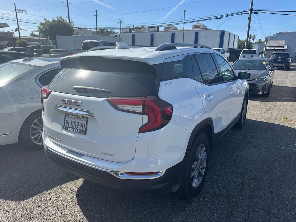 Used 2024 GMC Terrain SLT SUV
