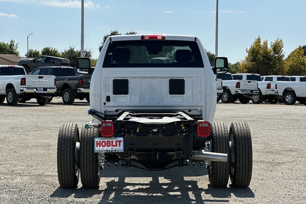 New 2025 Ram 5500 Chassis Cab 5500 TRADESMAN CHASSIS REGULAR CAB 4X4 84' CA Pickup