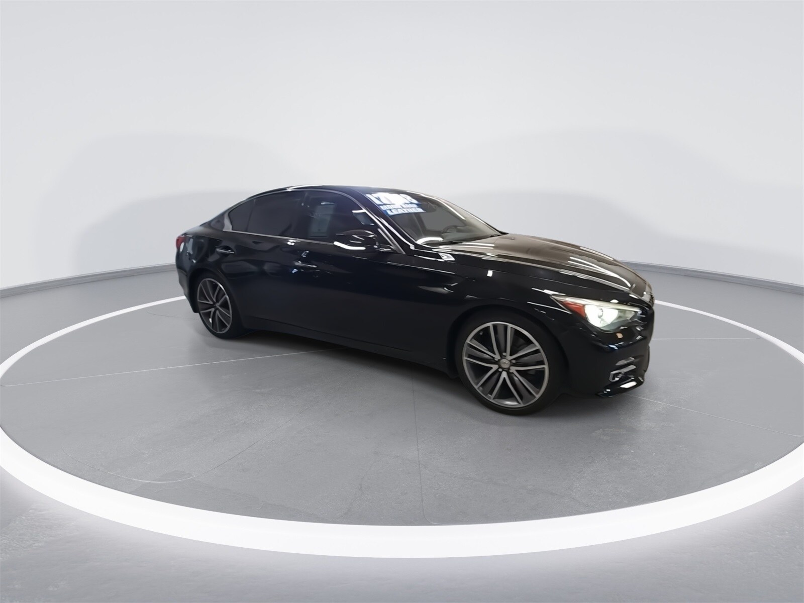2016 Infiniti Q50 Hybrid photo 2