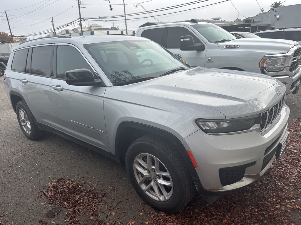 Used 2023 Jeep Grand Cherokee L Laredo SUV