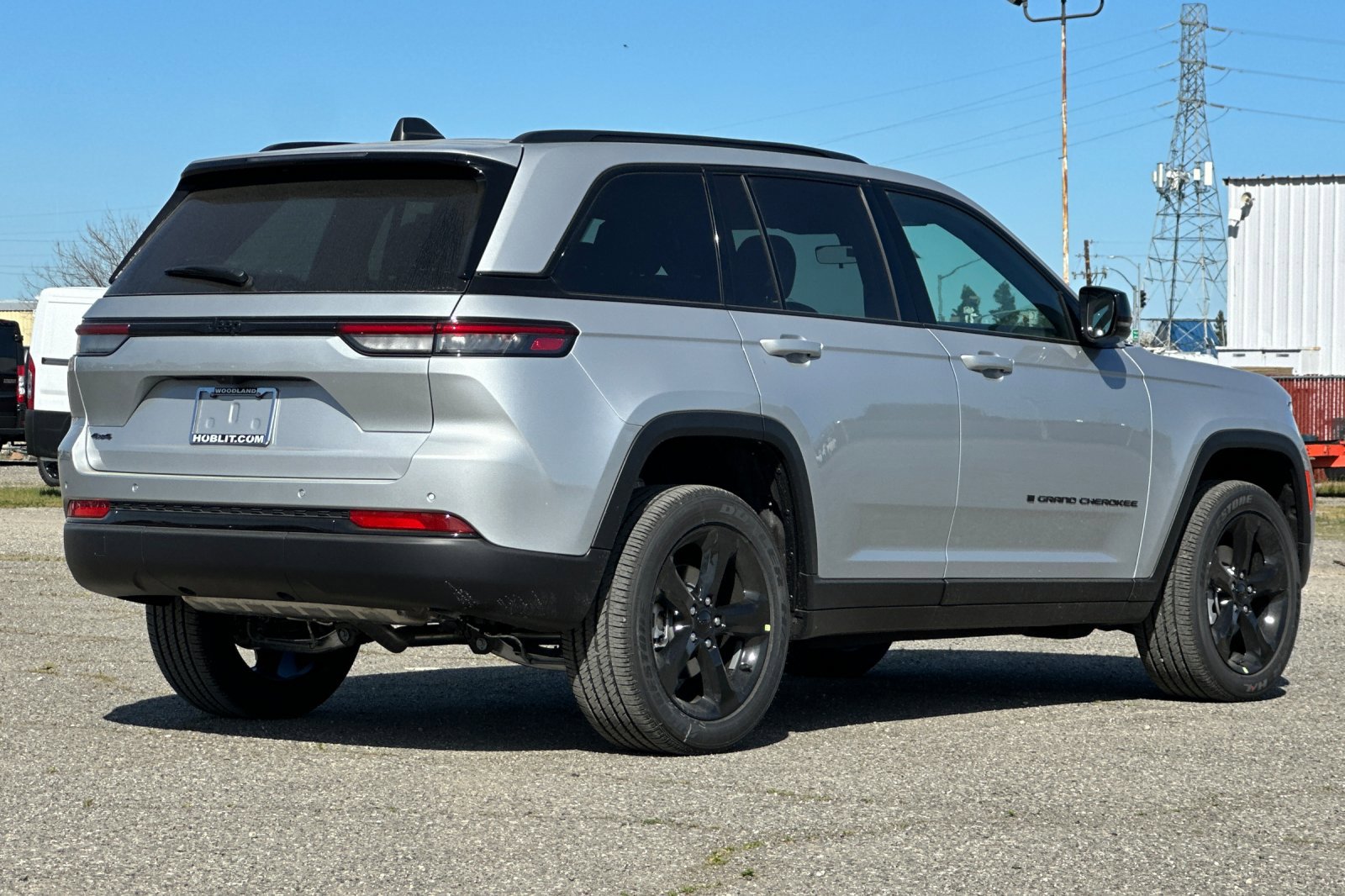 2025 Jeep Grand Cherokee Altitude photo 4