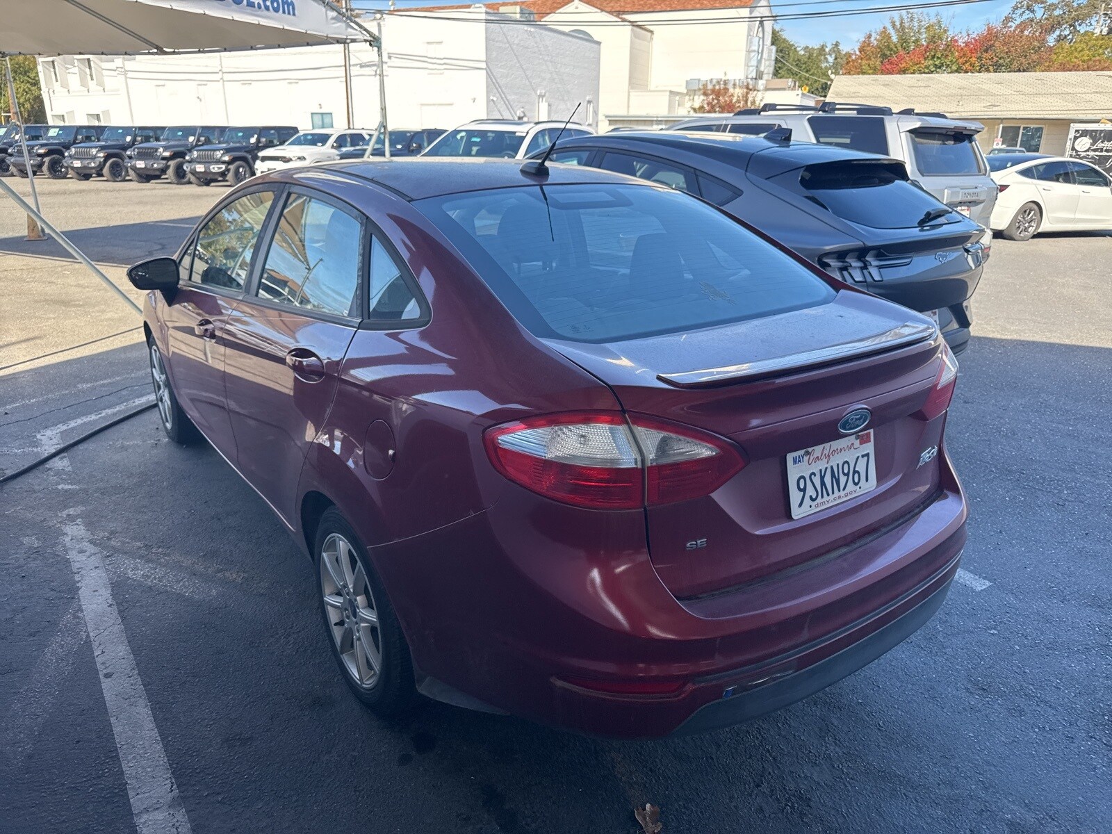 2014 Ford Fiesta SE photo 2