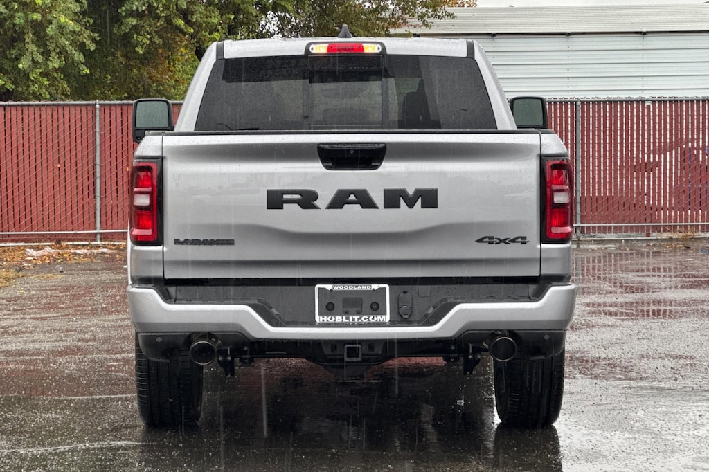 New 2026 Ram 1500 LARAMIE CREW CAB 4X4 5'7 BOX Pickup